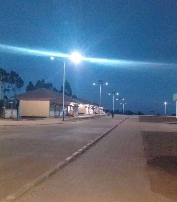 茫崖市非洲科特迪瓦太阳能路灯工程